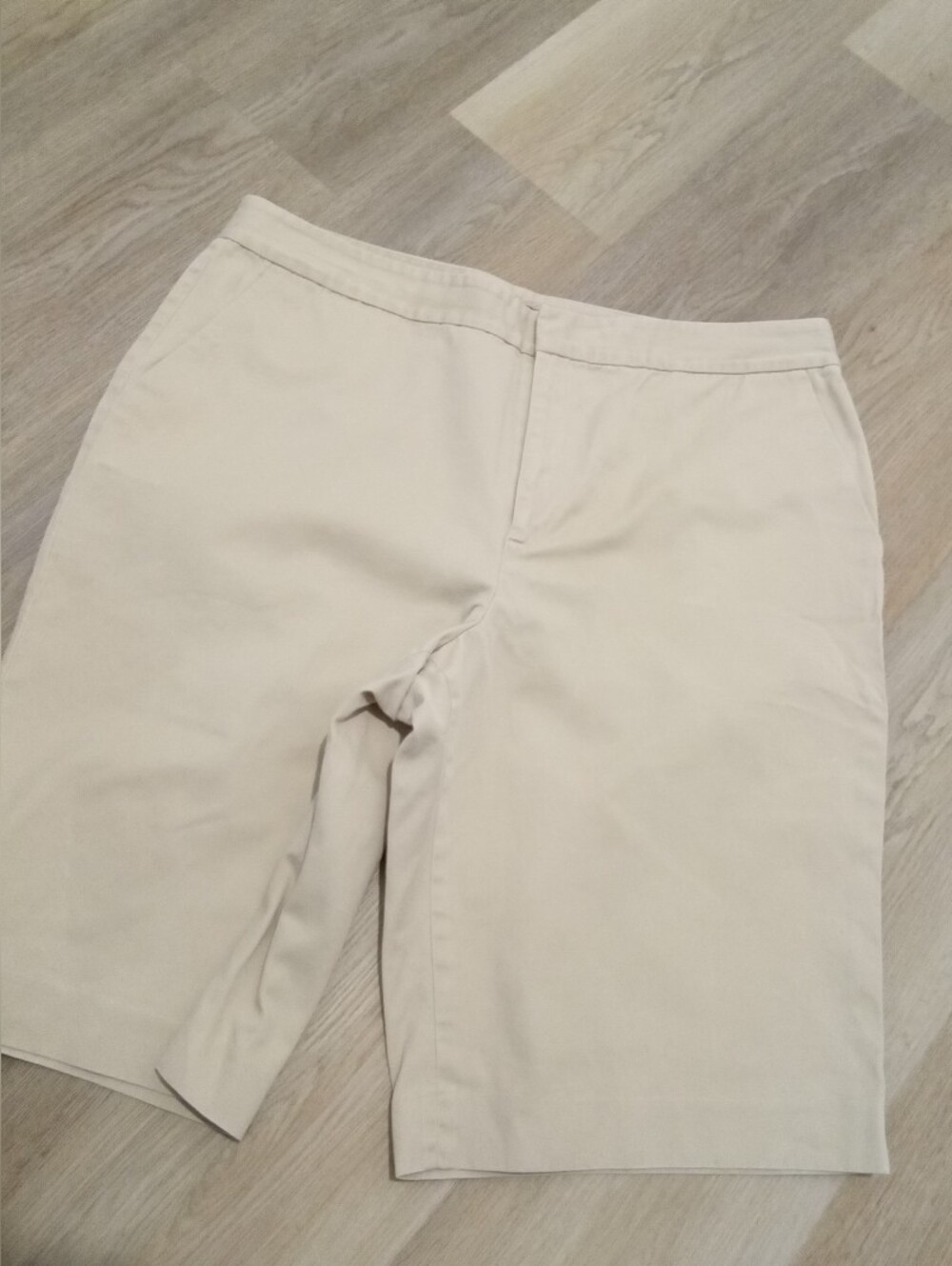 Lauren Ralph Lauren Plus Size 16 Cream Bermuda Shorts